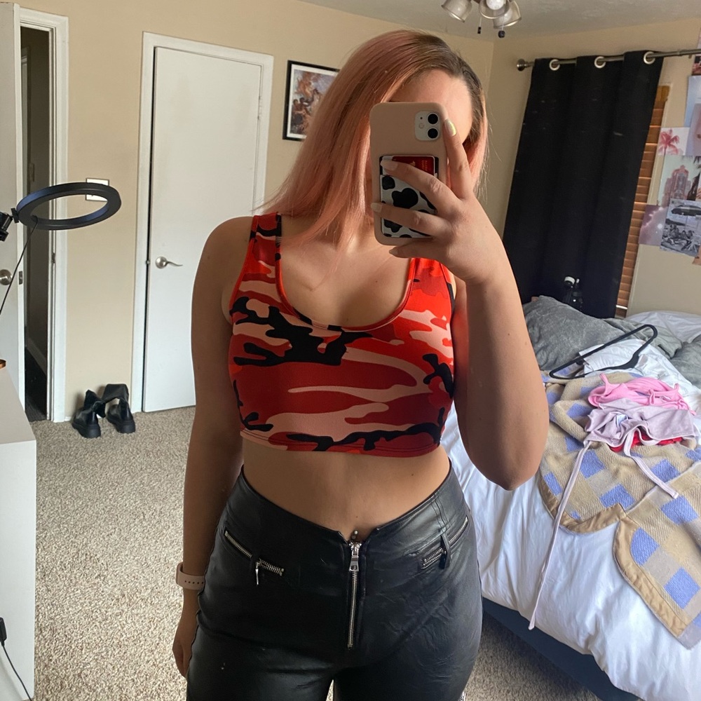 Camo crop